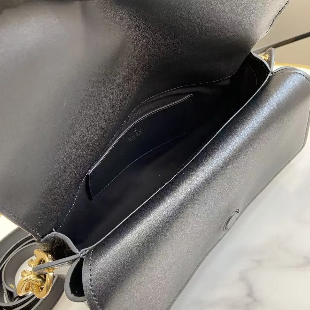 Gucci Black GG Supreme Canvas Shoulder Bag product photo from LabelPicks