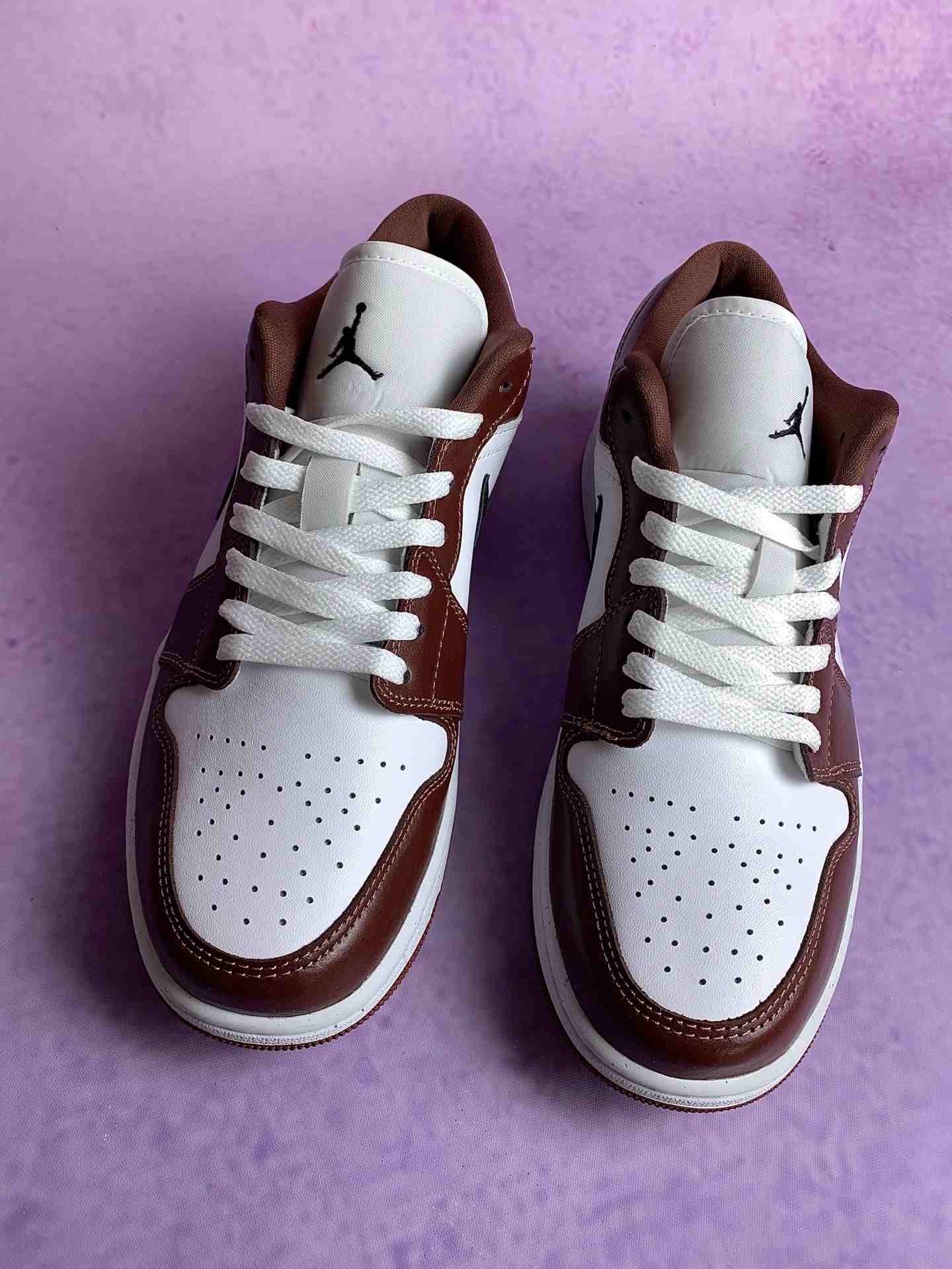 Air Jordan 1 Low SE 'Dark Pony' Shoes