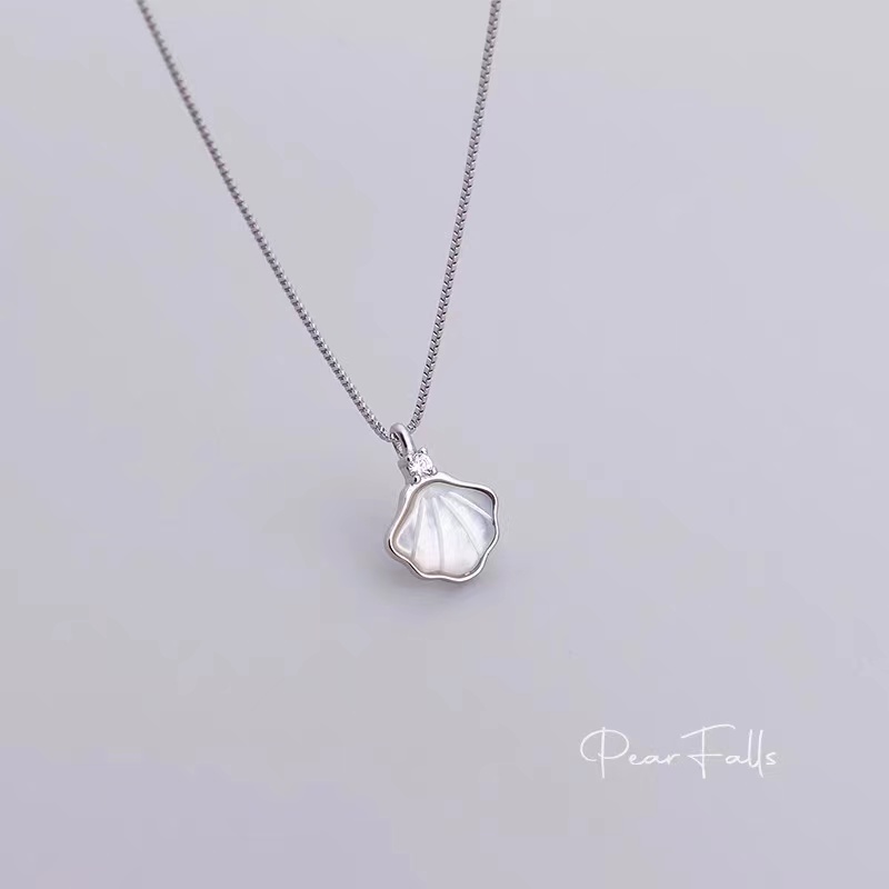 Shell necklace women's light luxury niche new collarbone chain birthday gift for girlfriend