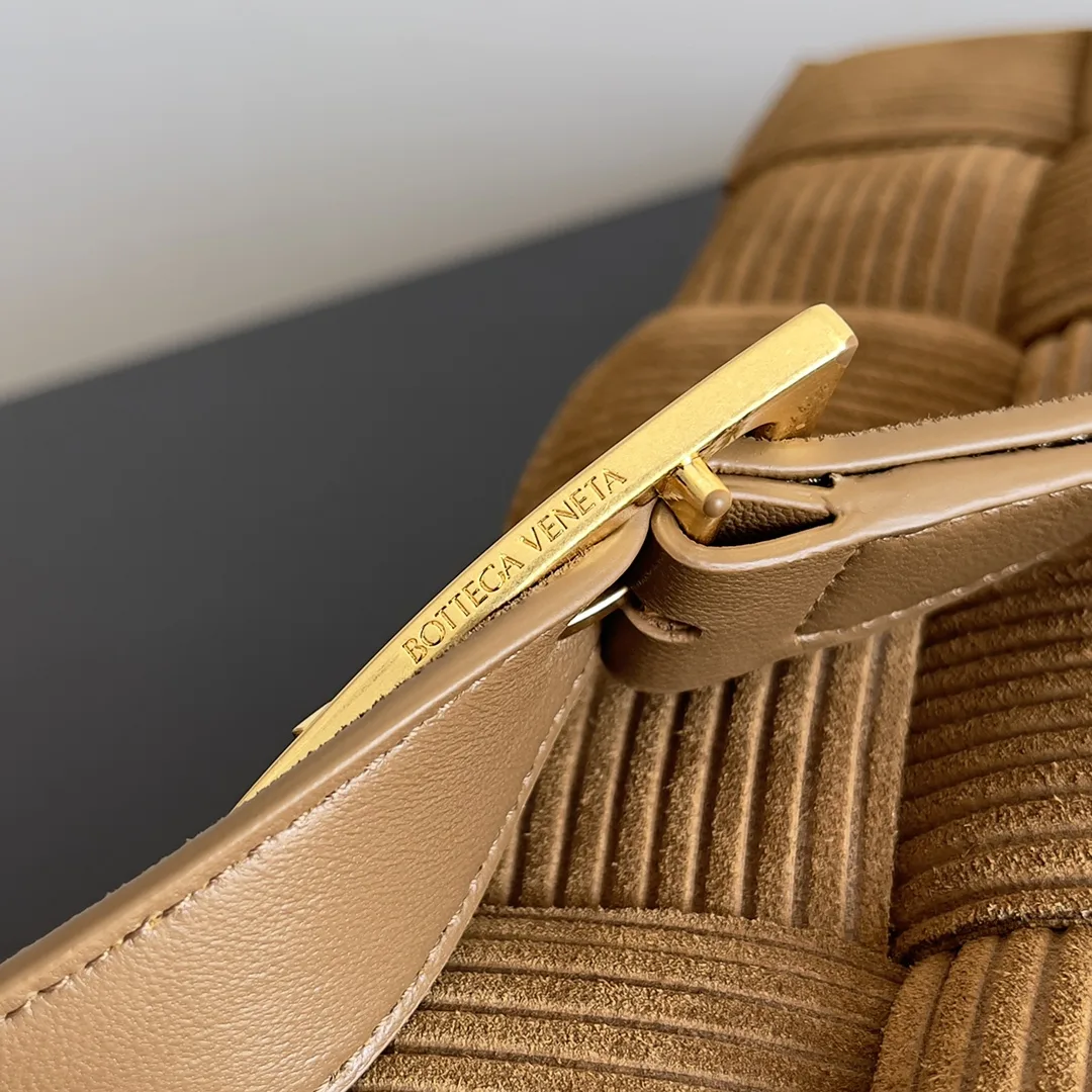 Bottega Veneta Cassette Green Intrecciato Woven Leather Shoulder Bag product photo from LabelPicks