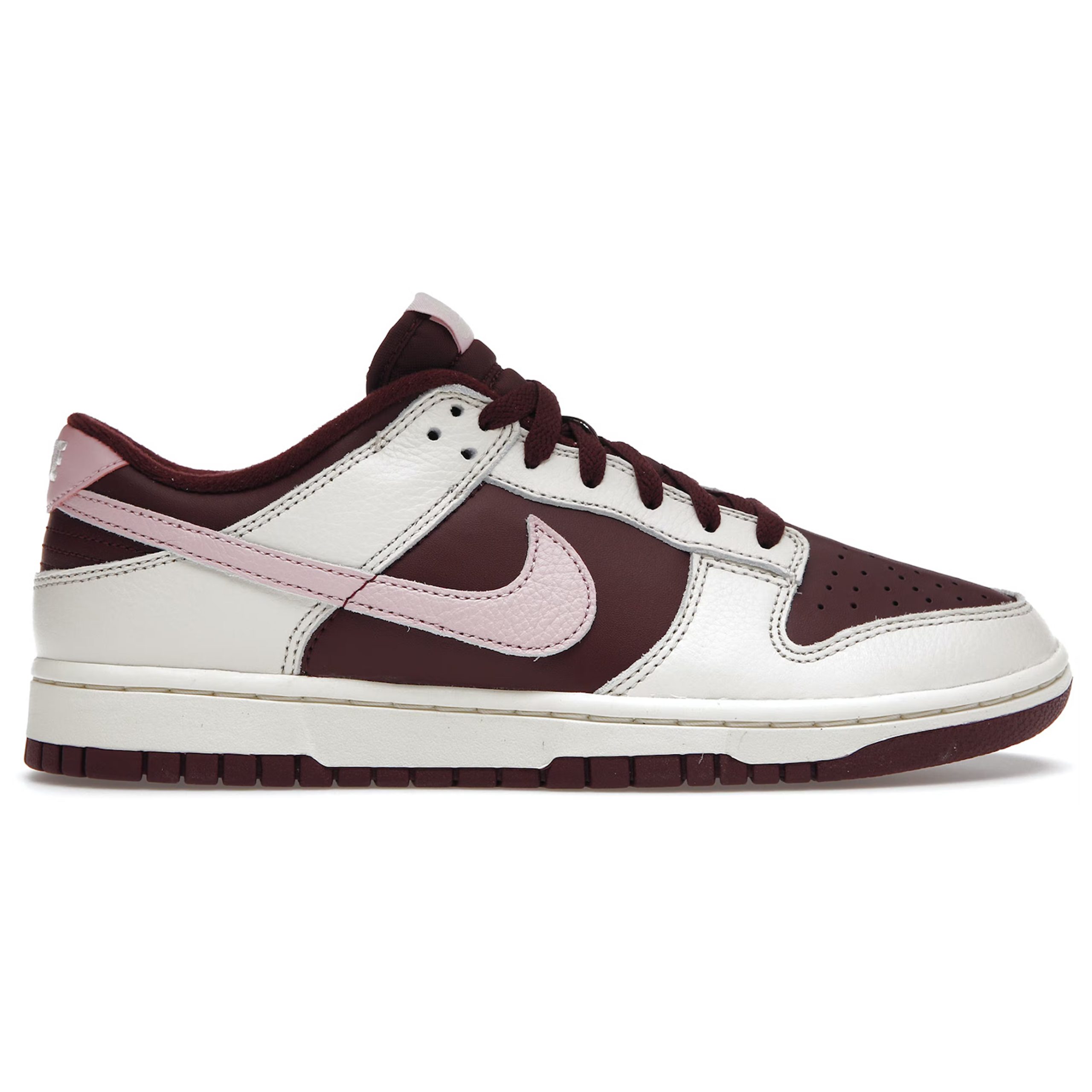 Nike Dunk Low Retro PRM Valentine’s Day (2023)