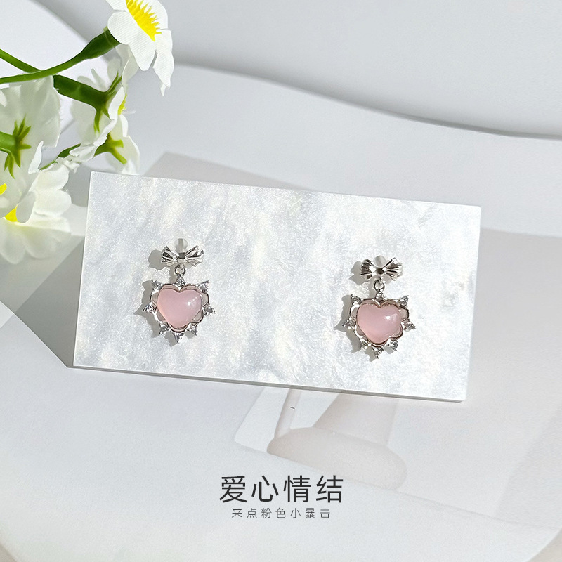 Heart-shaped bow earrings for women, pure silver, summer Korean version, ins niche design earrings, fashionable commuter ear accessories
