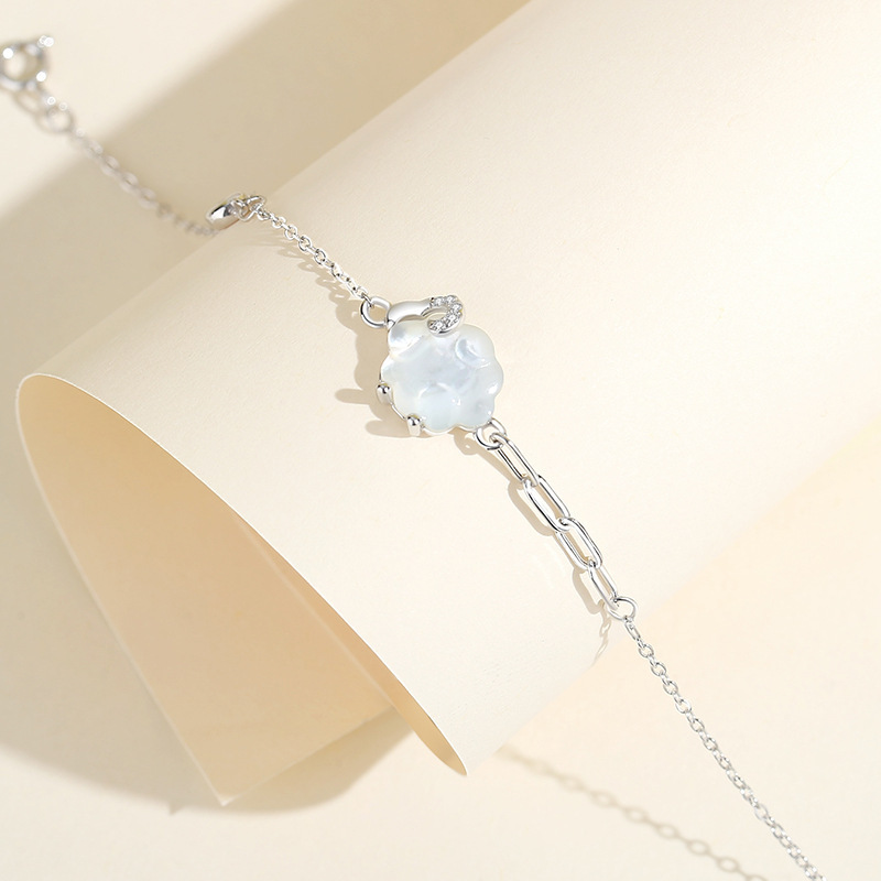 Original new design, mother-of-pearl lamb bracelet, sterling silver, Korean style, unique design, cute and fresh bracelet for girls, available for drop shipping