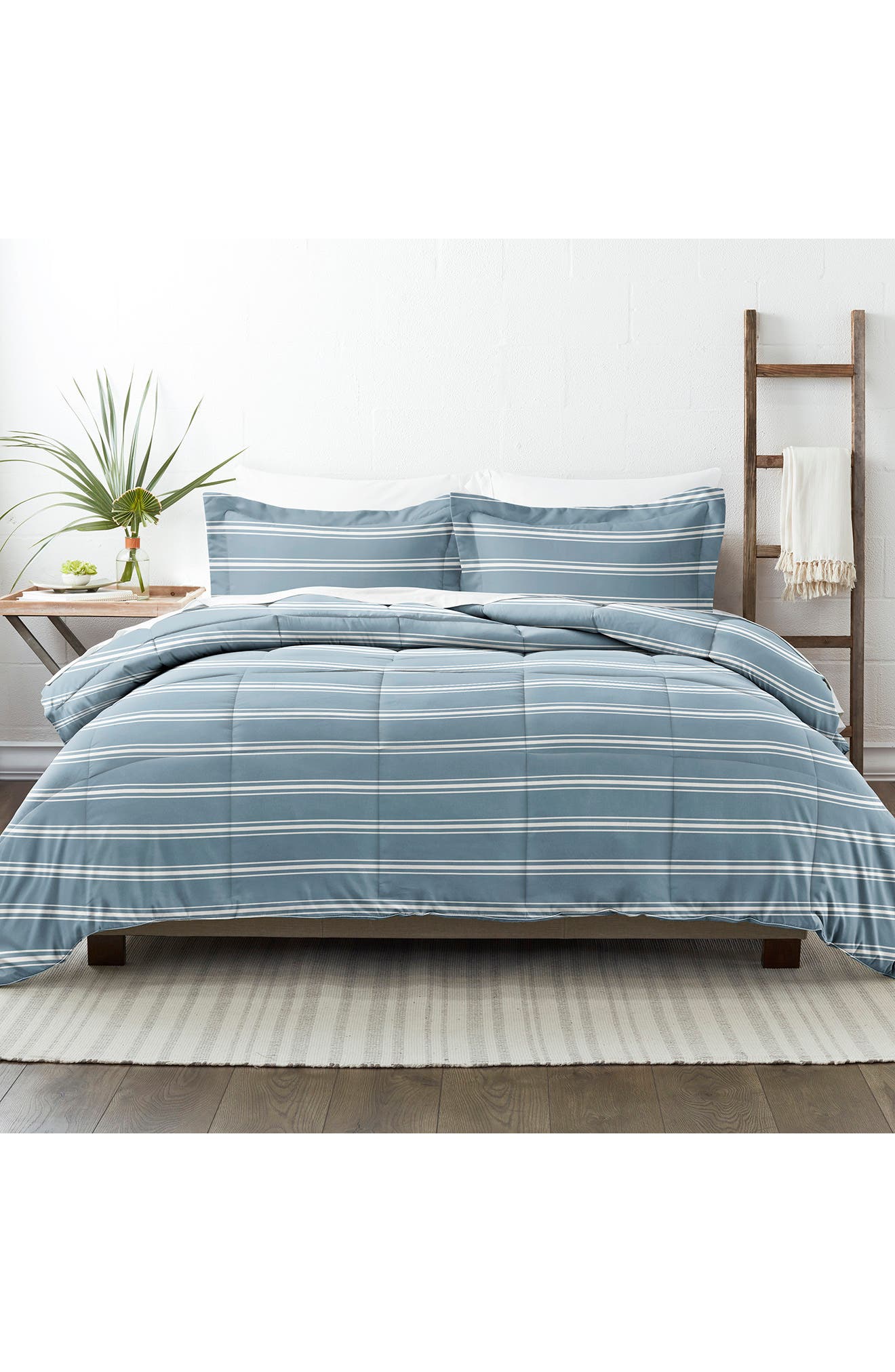 HOMESPUN Premium Ultra Soft Soft Stripe Reversible Down-Alternative Comforter