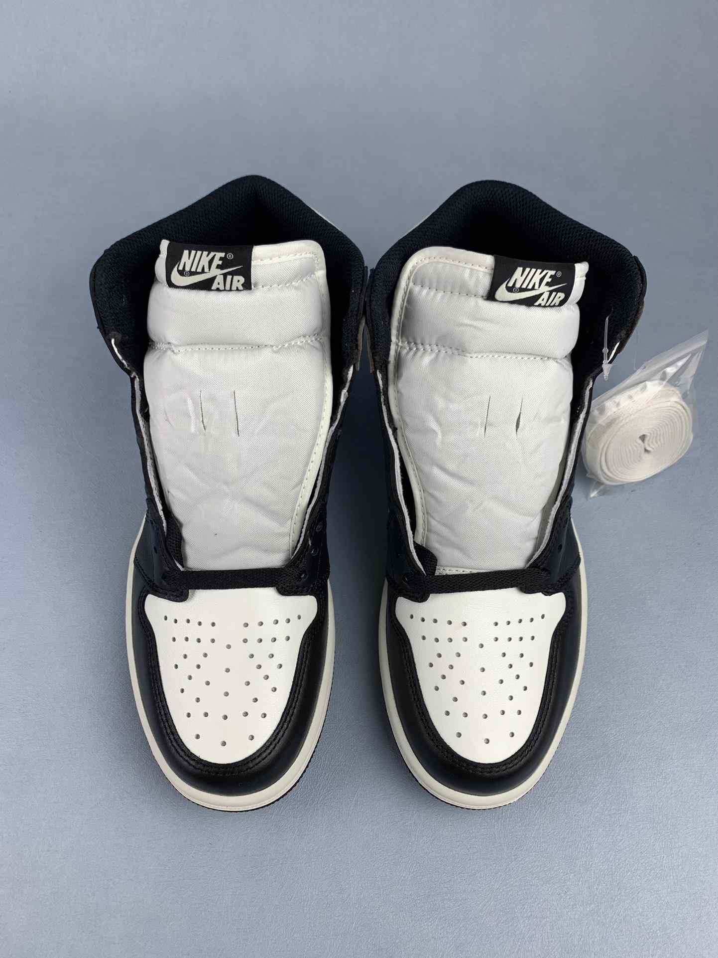 Air Jordan 1 Retro High OG “Dark Mocha” Shoes