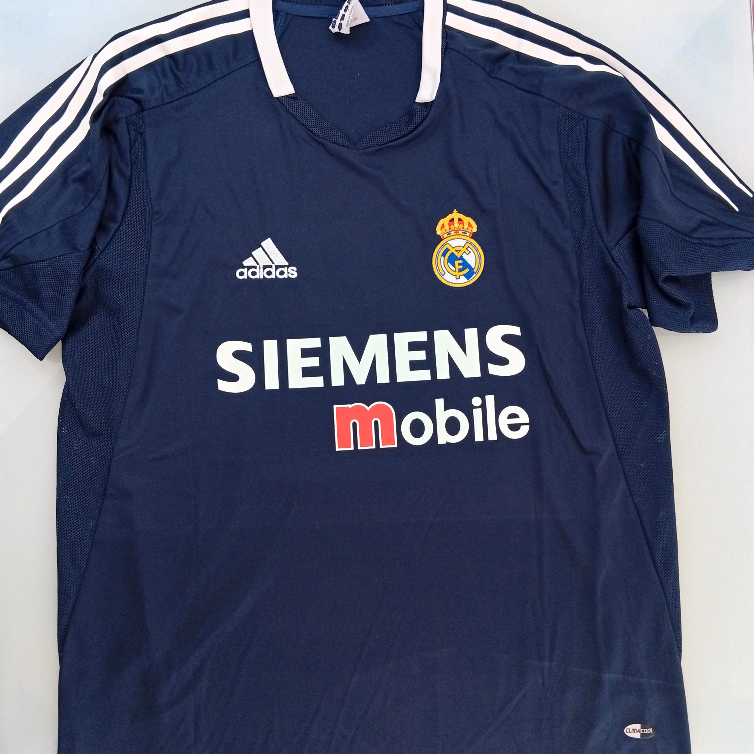 David Beckham Signed Autographed Real Madrid FC Football T-Shirt With COA