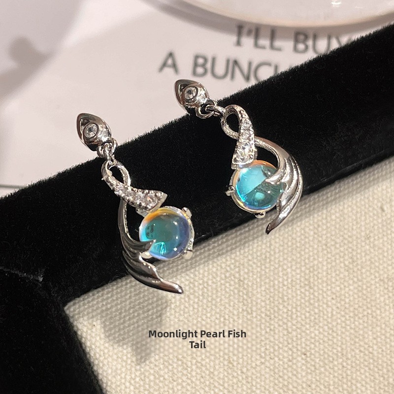 Original moonstone fish tail earrings for women, made of 925 sterling silver, fashionable, luxurious, and elegant mermaid earrings with a sophisticated design