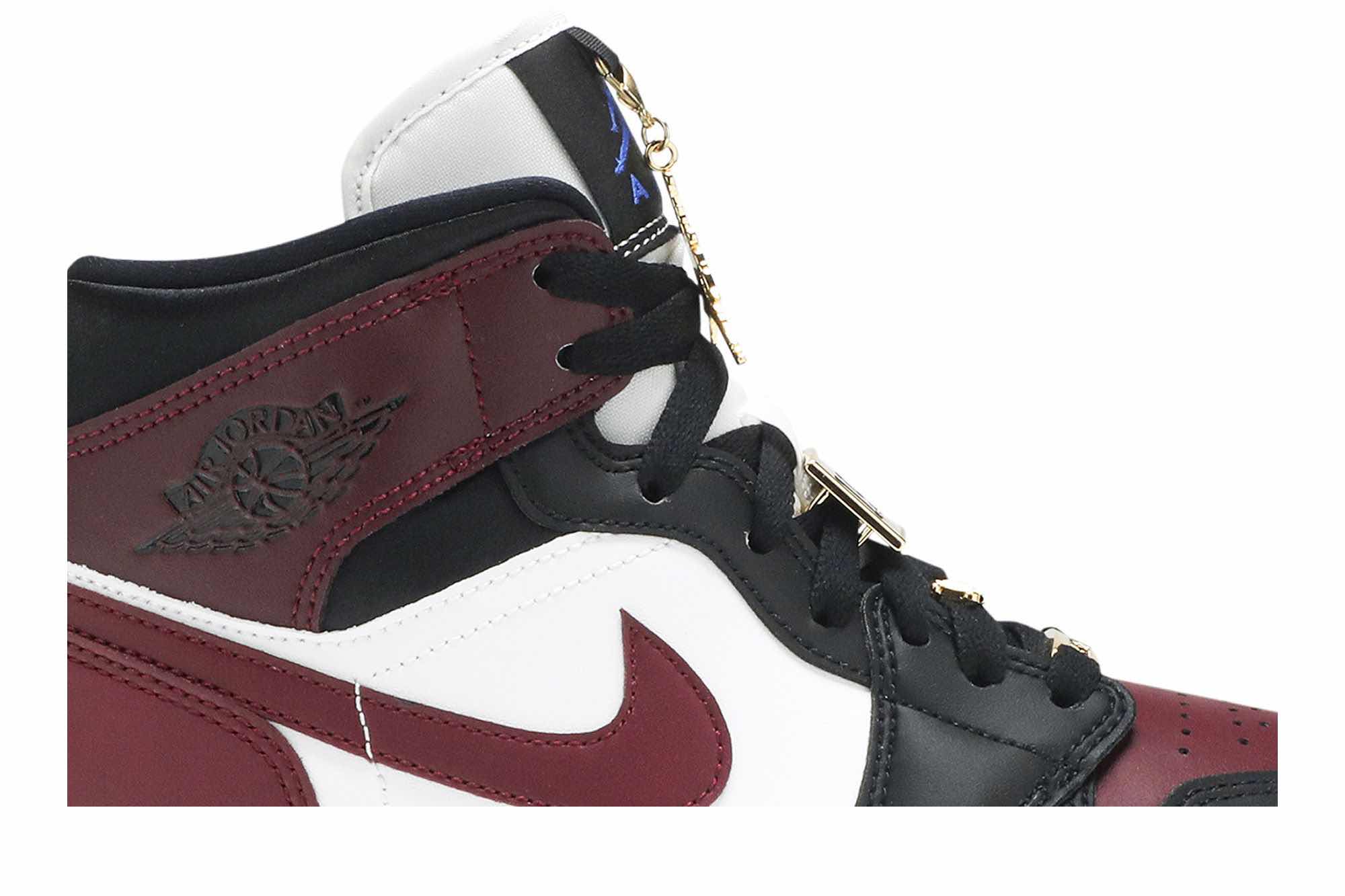 Air Jordan 1 Mid SE ‘Gold Pendants’ CZ4385-016