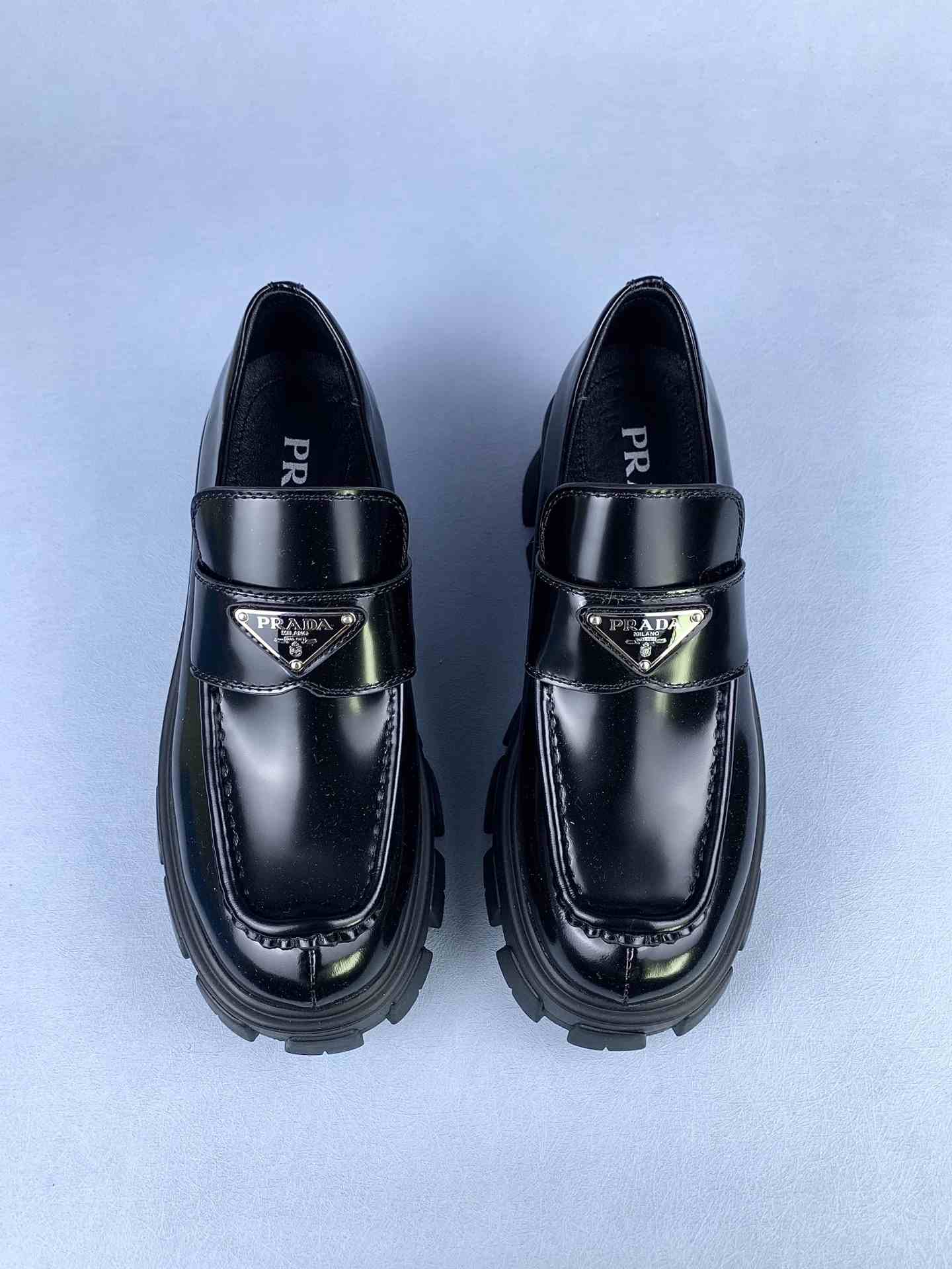 Monolith brushed leather loafers
