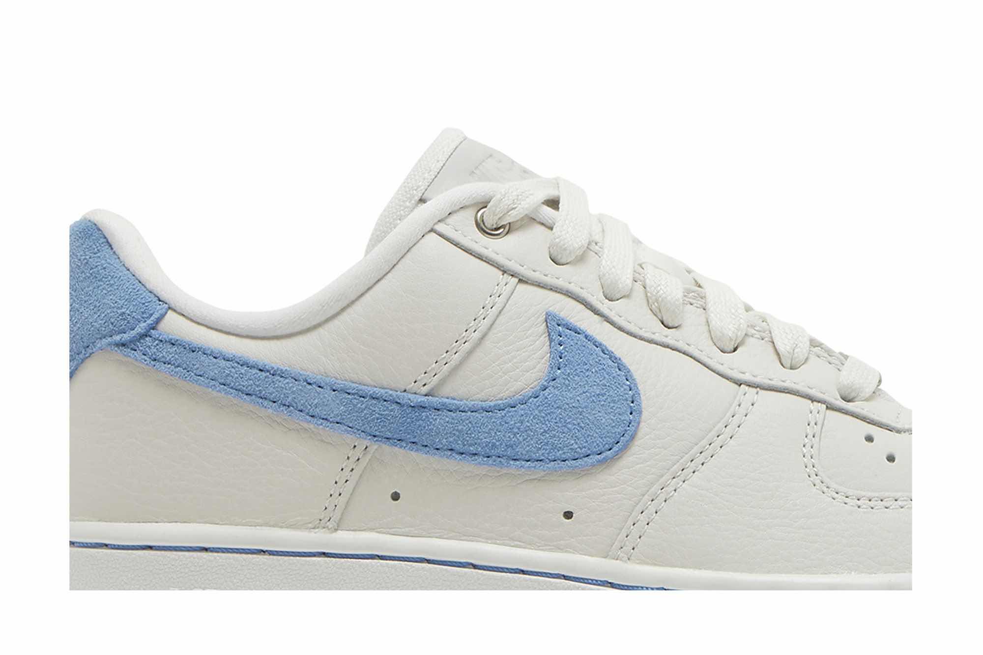 Nike Air Force 1 LXX ‘White University Blue’ DX1193-100