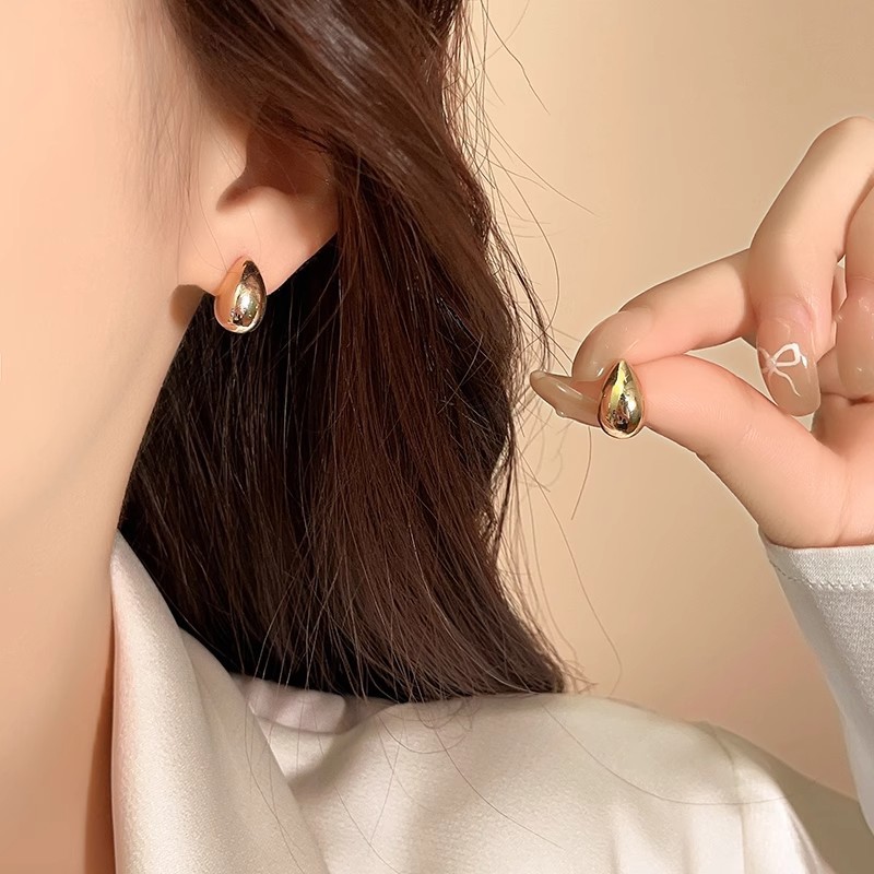 Doudou Earrings for Women 925 Sterling Silver Fashionable High-End French Retro Geometric Earrings Internet Celebrity Light Luxury Water Drop Earrings