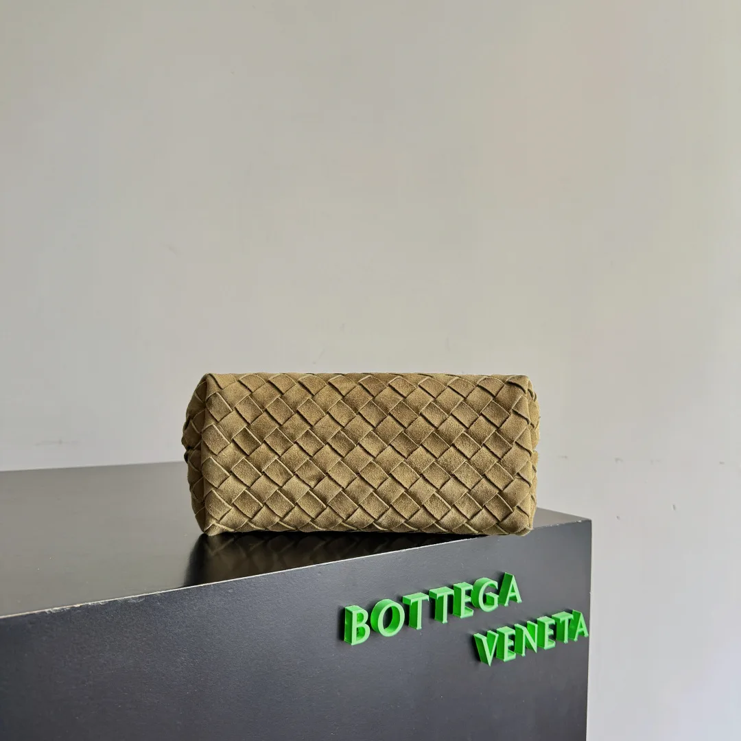 Bottega Veneta Andiamo White Intrecciato Woven Leather Top Handle Bag product photo from LabelPicks