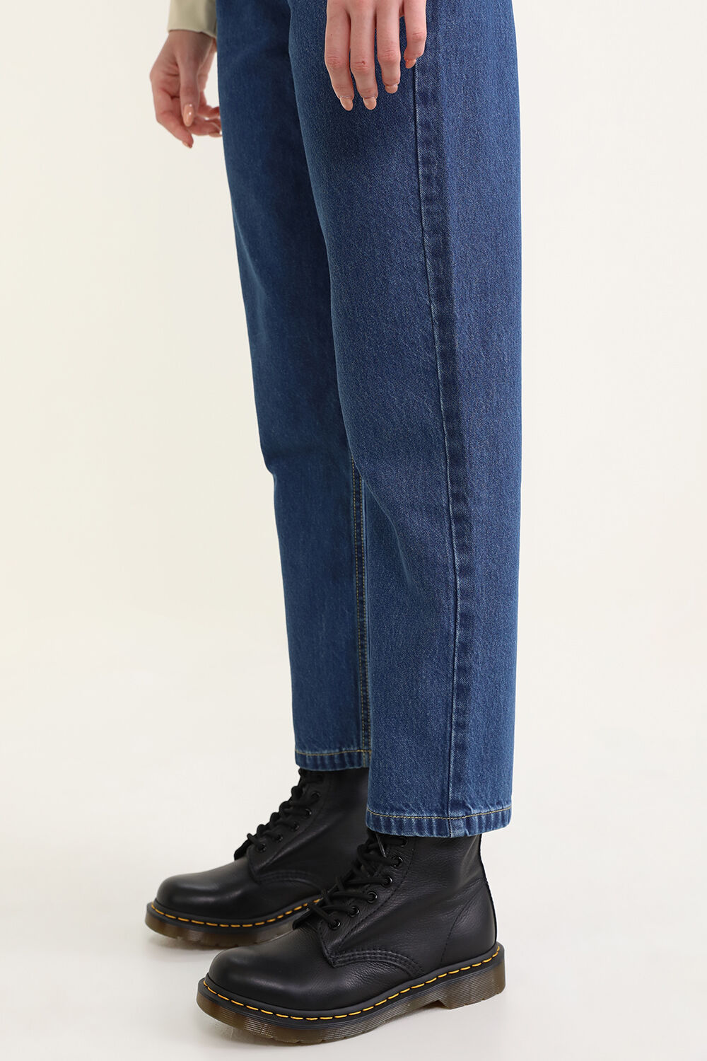 DR.MARTENS מגפוני פסקל