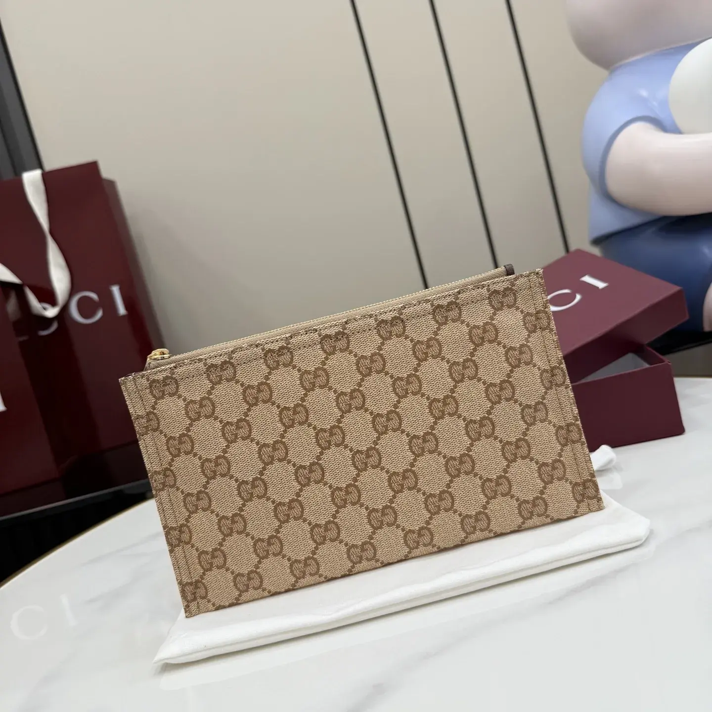 Gucci Beige Generation Clutch product photo from LabelPicks