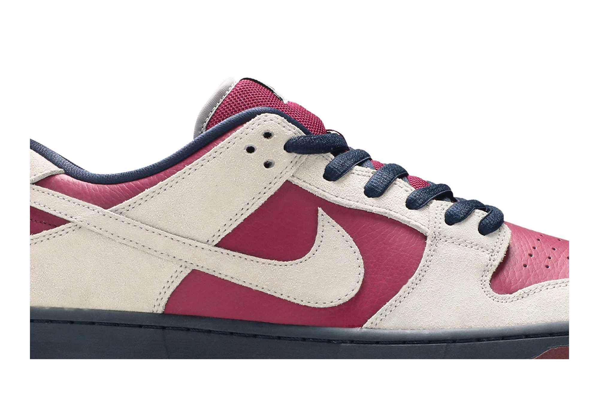 Dunk Low SB ‘True Berry’ BQ6817-001