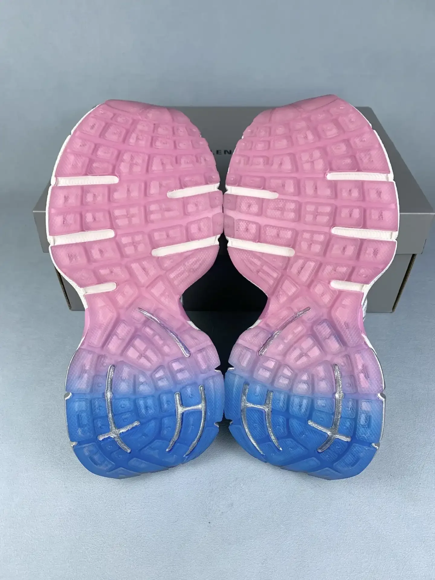 3XL Extreme Laces B Sneaker in White/Grey/Blue/Pink product photo from LabelPicks