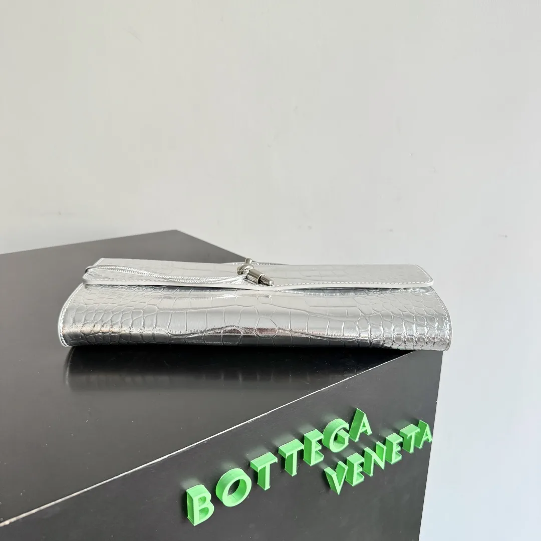 Bottega Veneta Andiamo Evening Bag product photo from LabelPicks