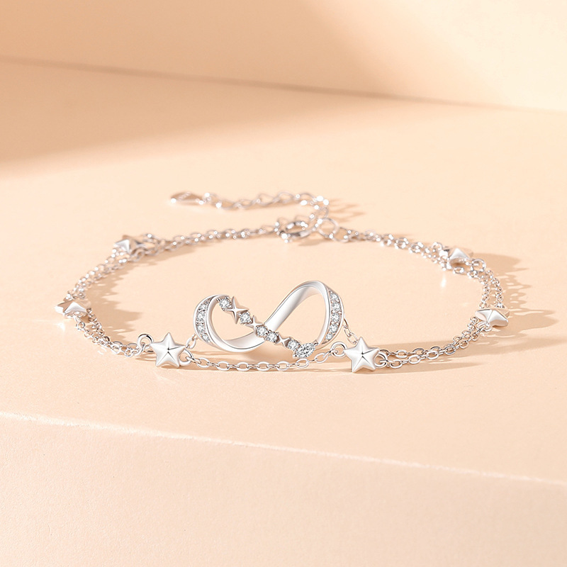 S925 sterling silver Möbius infinity star bracelet, original Korean design, with tiny zircon stones, a trendy piece of jewelry for women