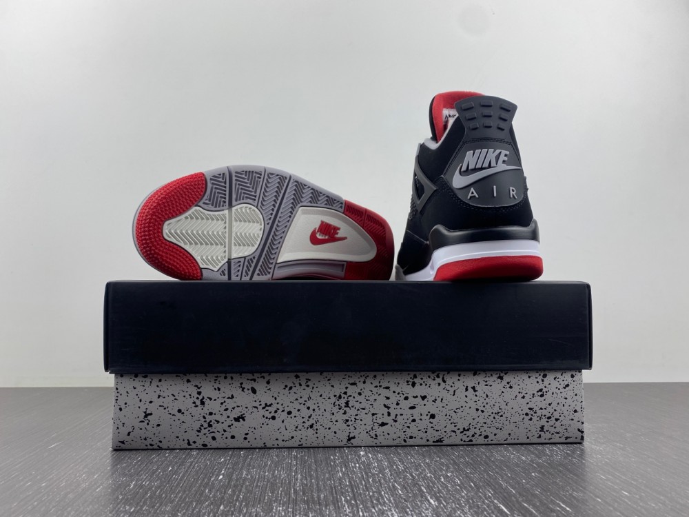 Jordan 4 Retro Bred (2019)