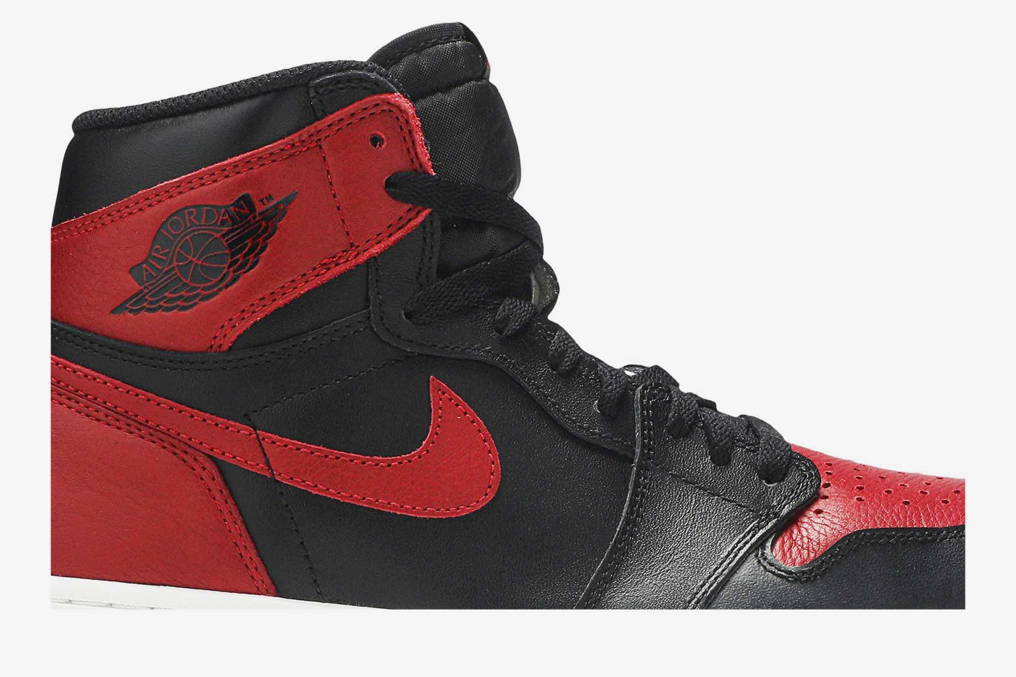 Air Jordan 1 Retro High OG ‘Banned’ 2016 555088-001