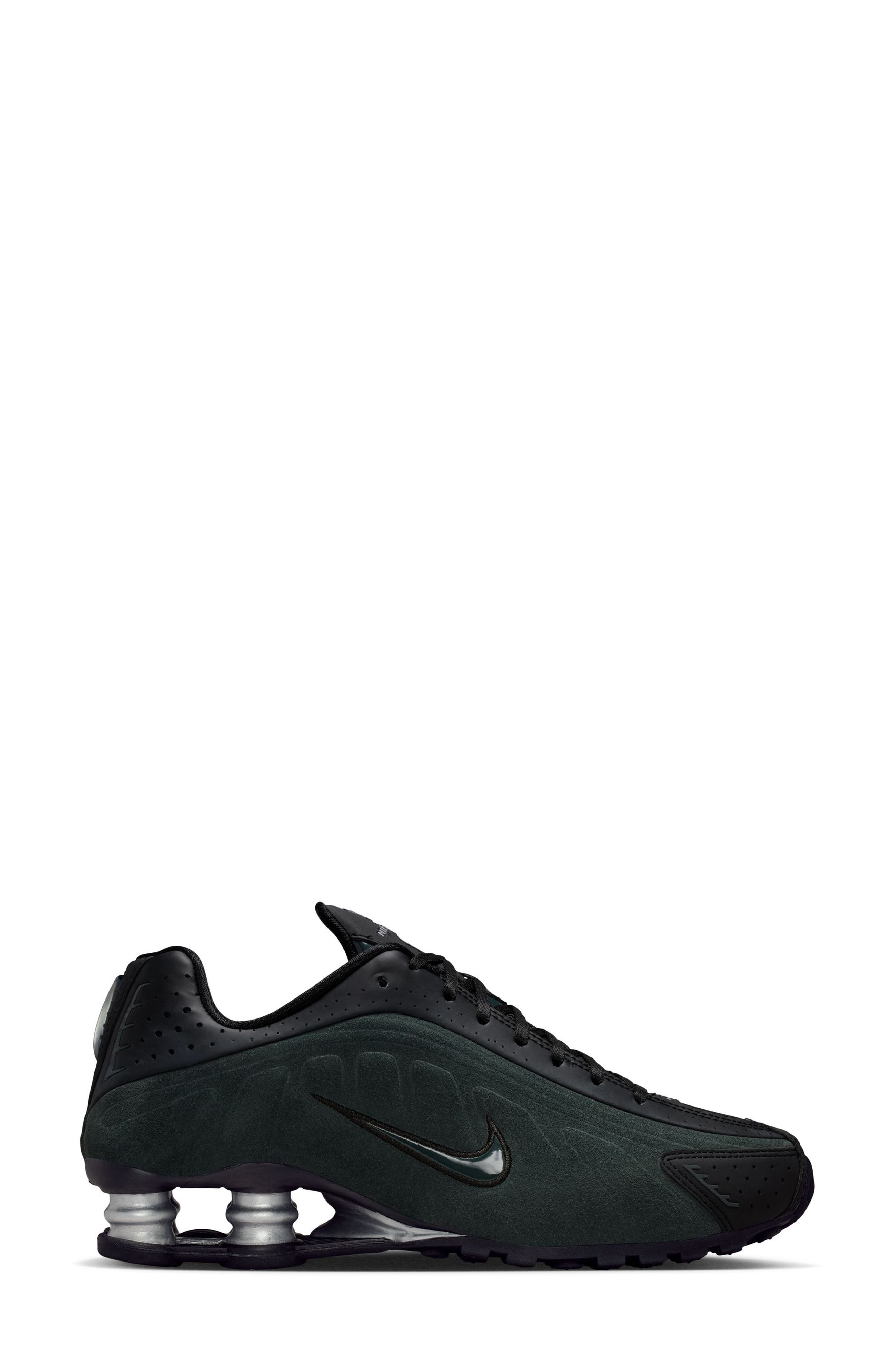 Nike Shox R4 Sneaker