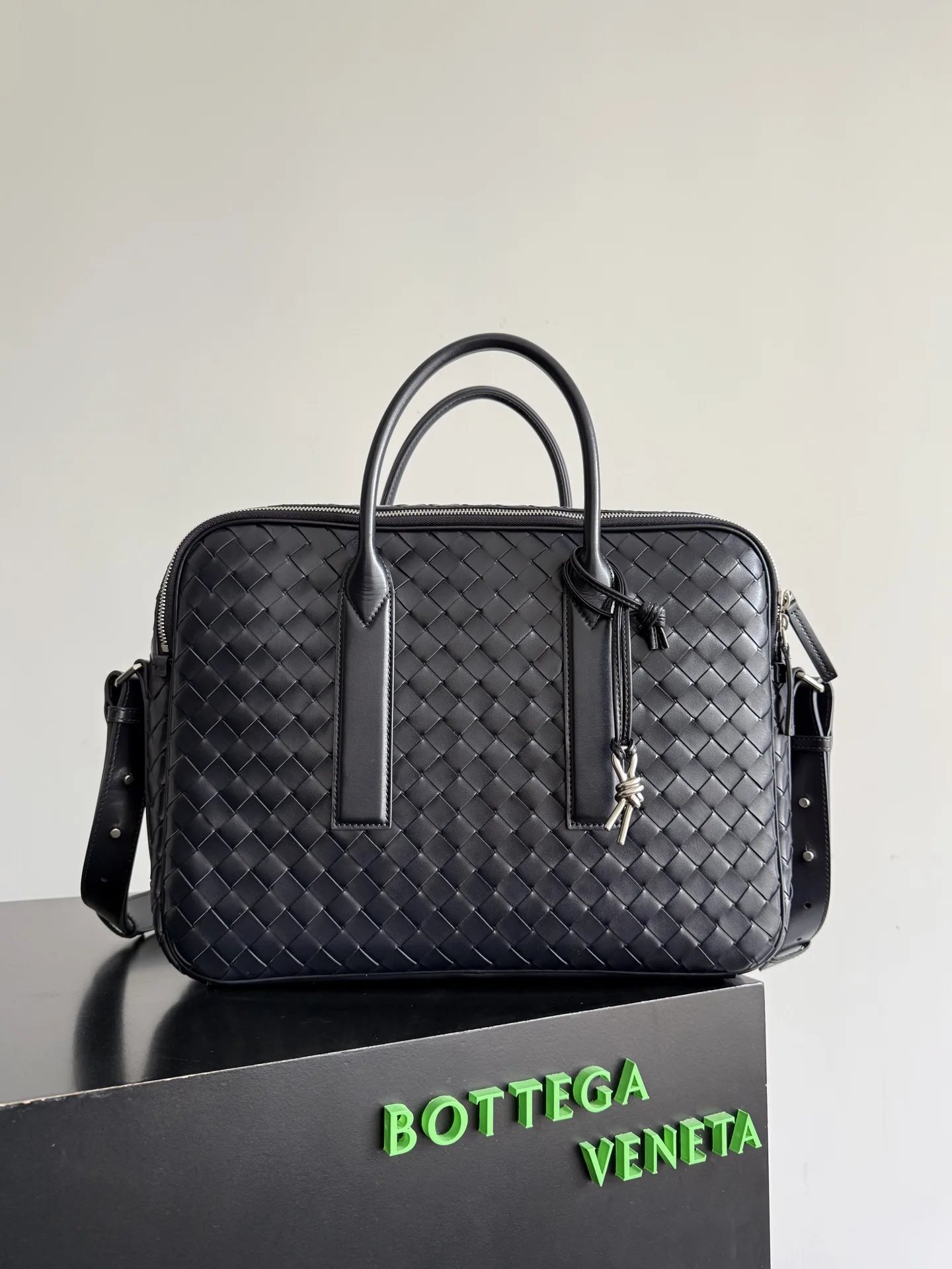 Bottega Veneta Getaway Top Handle Bag product photo from LabelPicks
