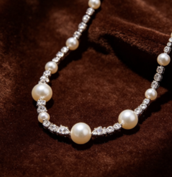 Solvellae Baroque Pearl Station Necklace