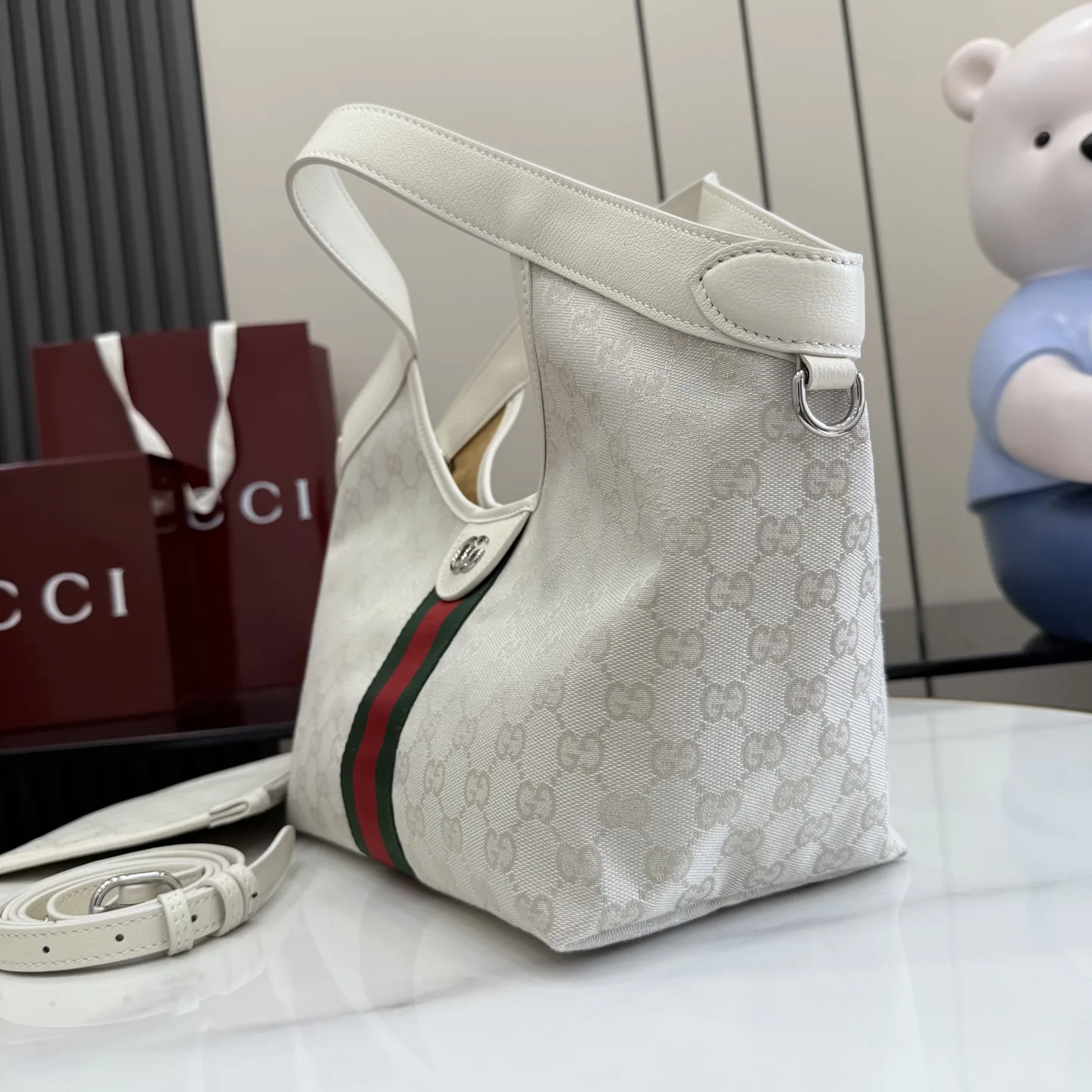 Gucci Generation White GG Supreme Canvas Tote Bag product photo from LabelPicks