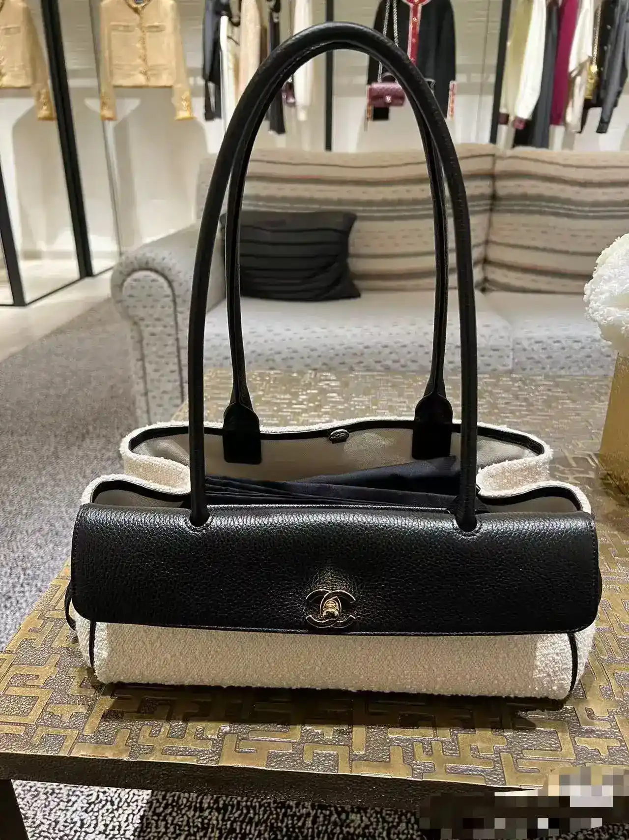 Chanel Black Grained Leather Tote Bag product photo from LabelPicks