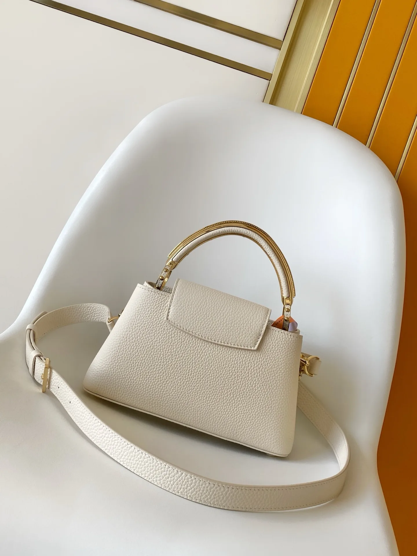 Louis Vuitton Black Capucines Calfskin Top Handle Bag product photo from LabelPicks