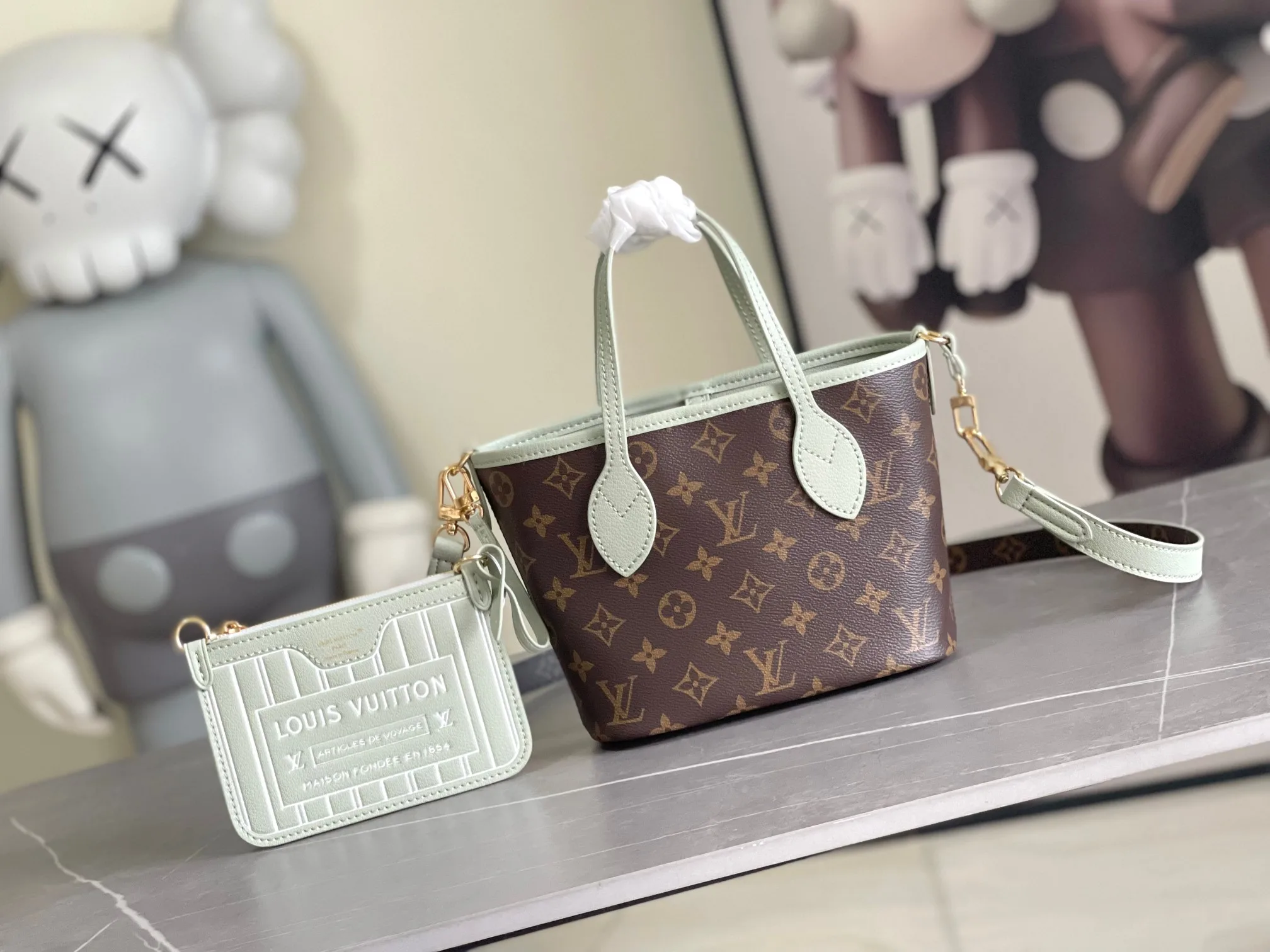 Louis Vuitton Neverfull Black Grained Leather Shoulder Bag product photo from LabelPicks