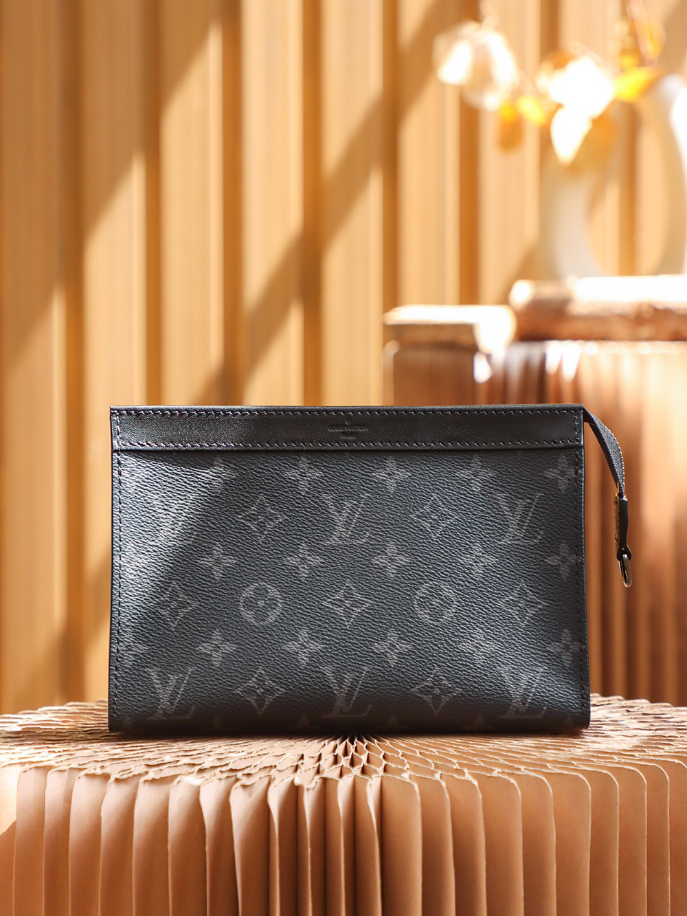 LOUIS VUITTON GASTON WEARABLE WALLET M81124 (22*14*5cm)