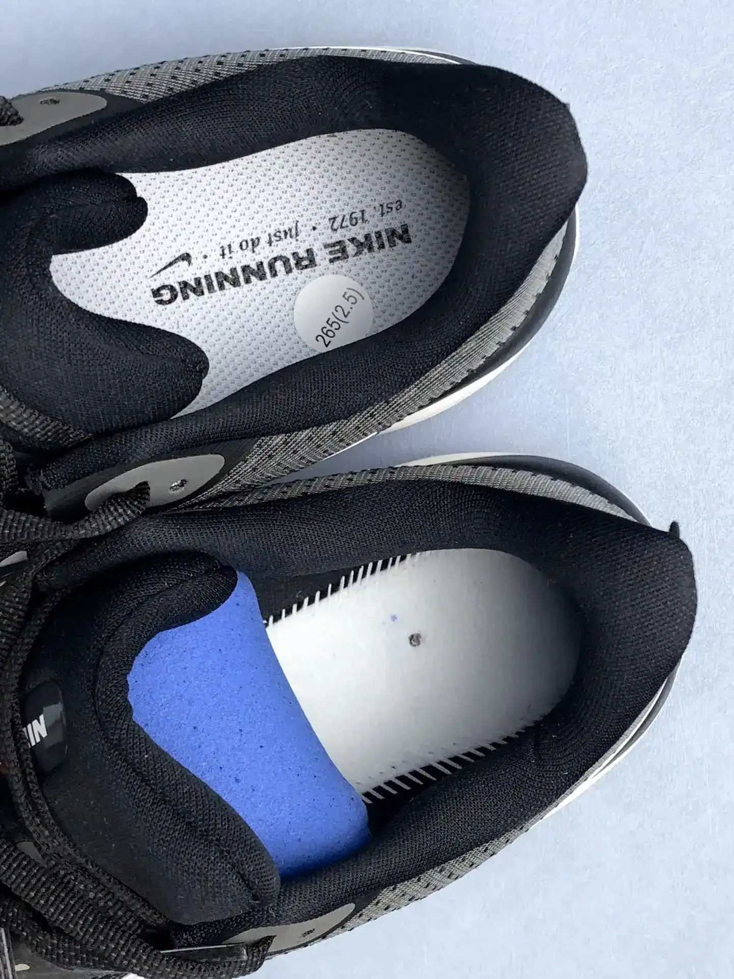 Nike Vomero 17 - Black/Anthracite/White product photo from LabelPicks