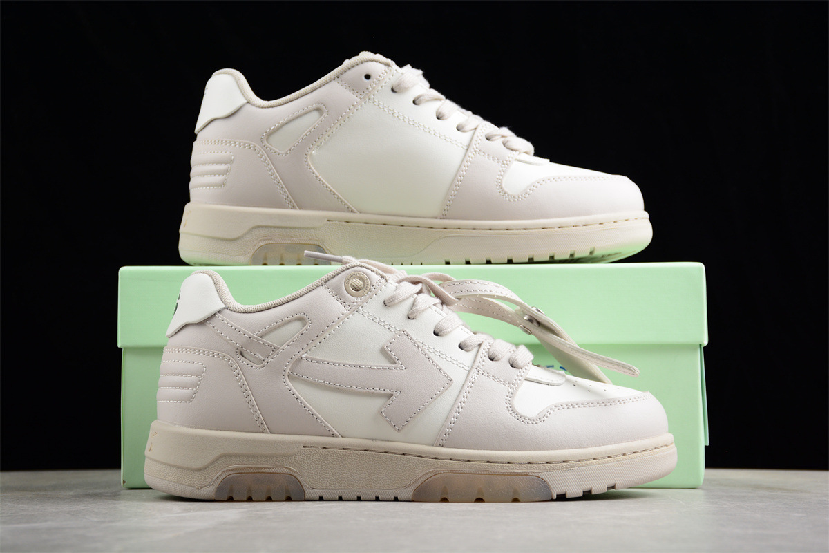 OFF-WHITE SNEAKER