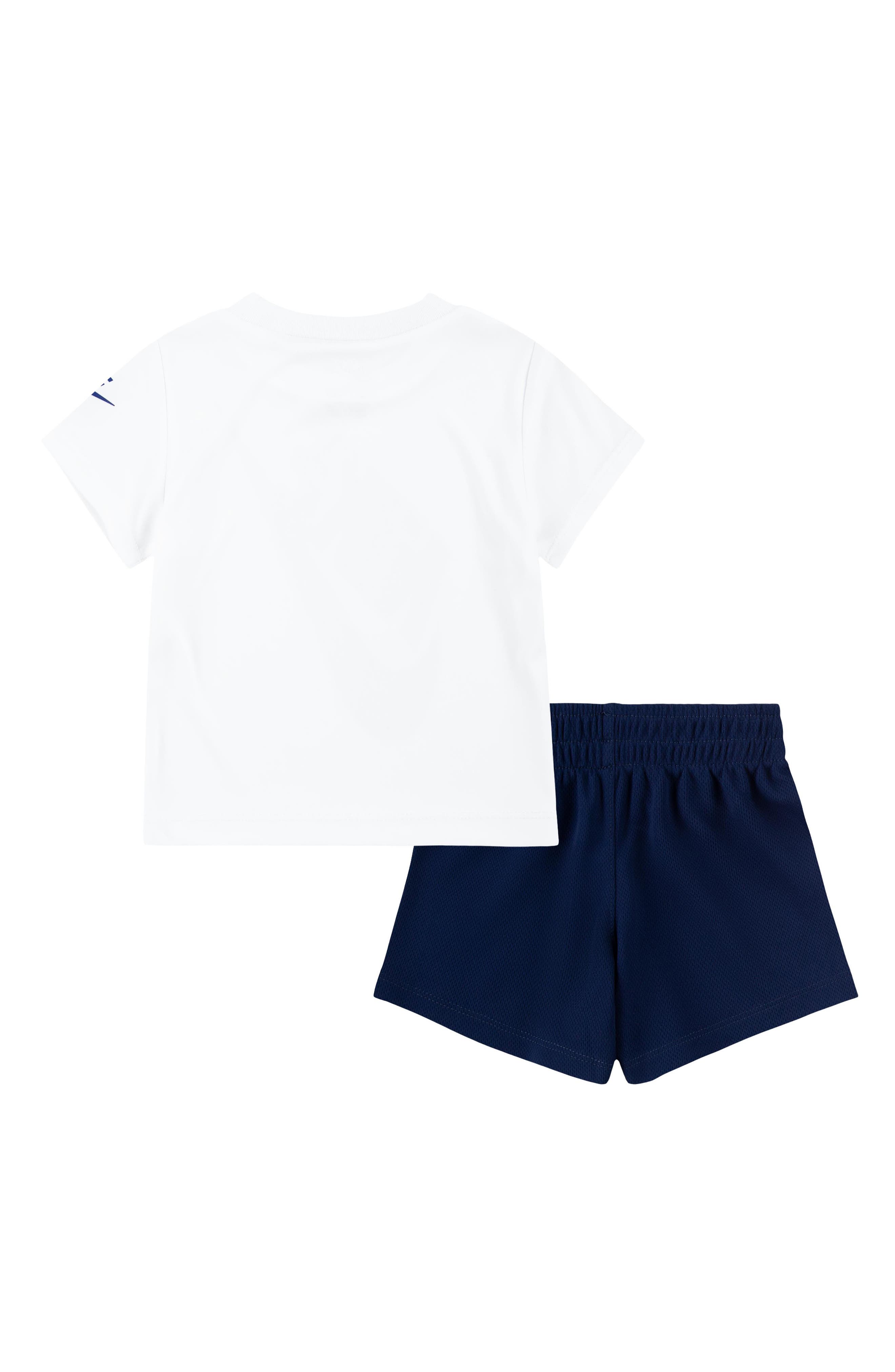 Nike Futura T-Shirt & Shorts Set