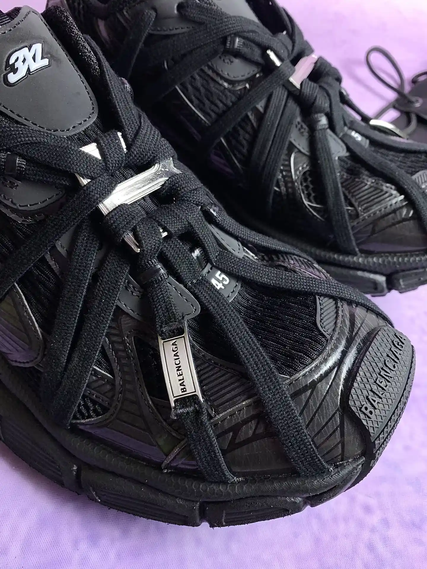 3XL Extreme Laces B Sneaker in Black product photo from LabelPicks