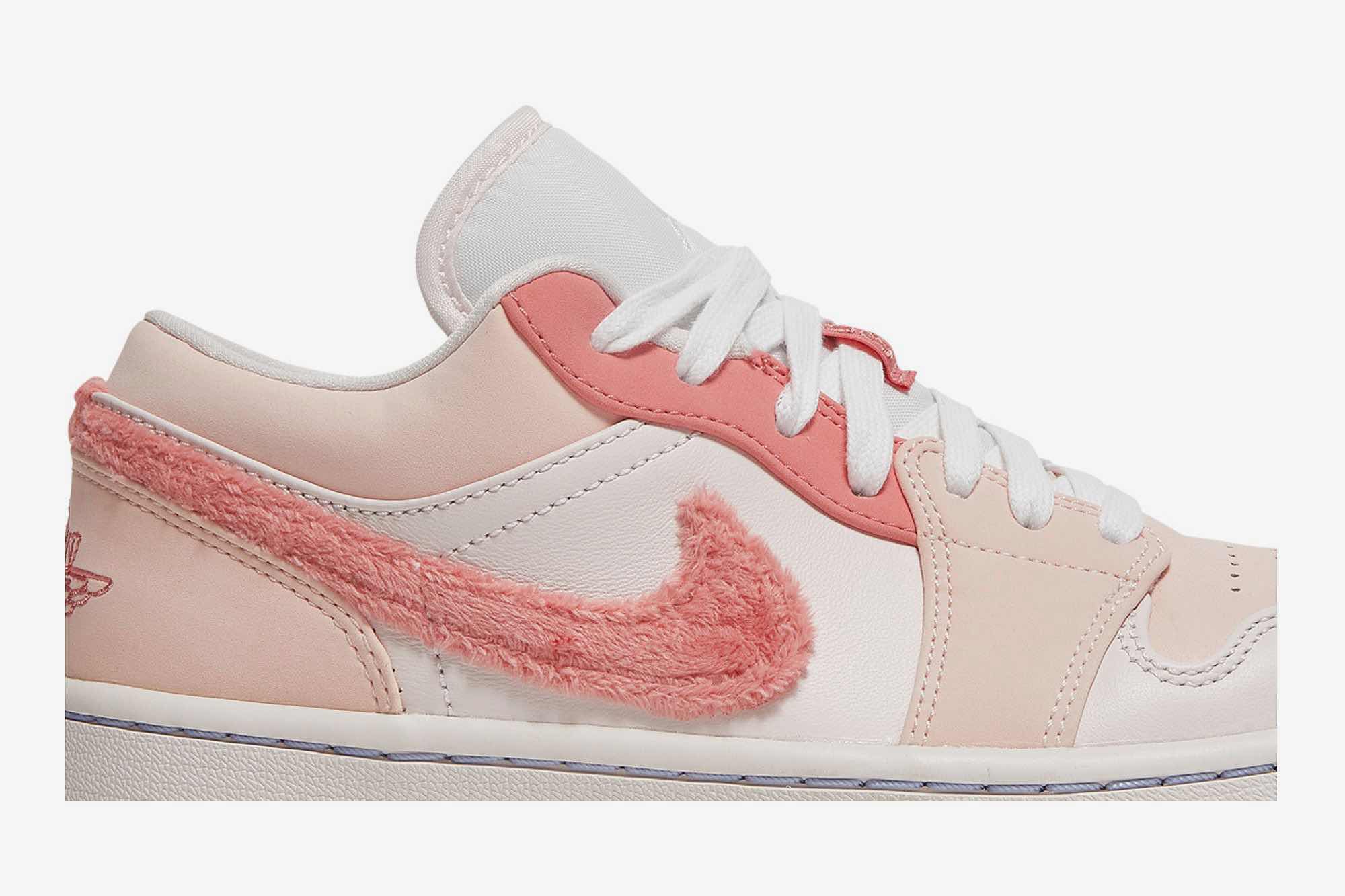 Air Jordan 1 Low SE ‘Mighty Swooshers’ DM5443-666