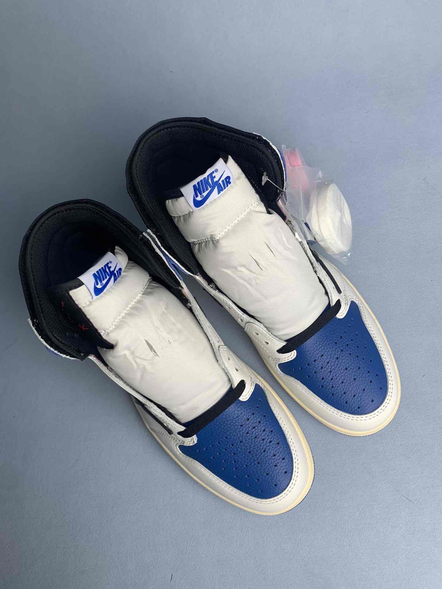 Travis Scott x Fragment x Air Jordan 1 High OG Shoes