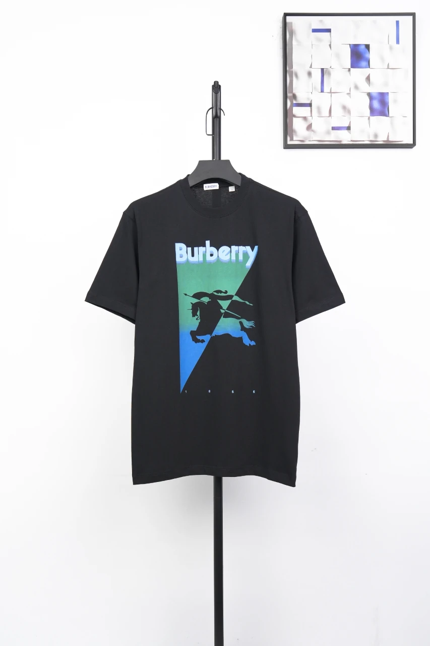Burberry Black Gradient Triangle Equestrian Knight Print T-Shirt product photo from LabelPicks
