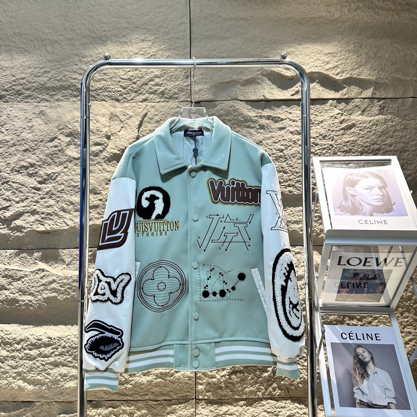 0902 Celebrity matching jacket