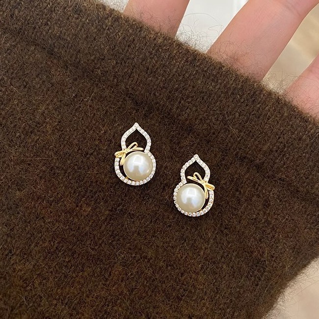 Ins-style bowknot gourd pearl earrings, 925 sterling silver, retro, new Chinese style, light luxury, high-end, geometric hollow design