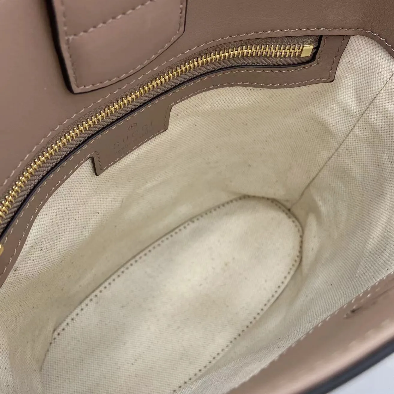 Gucci Grey Smooth Leather Bucket Bag product photo from LabelPicks