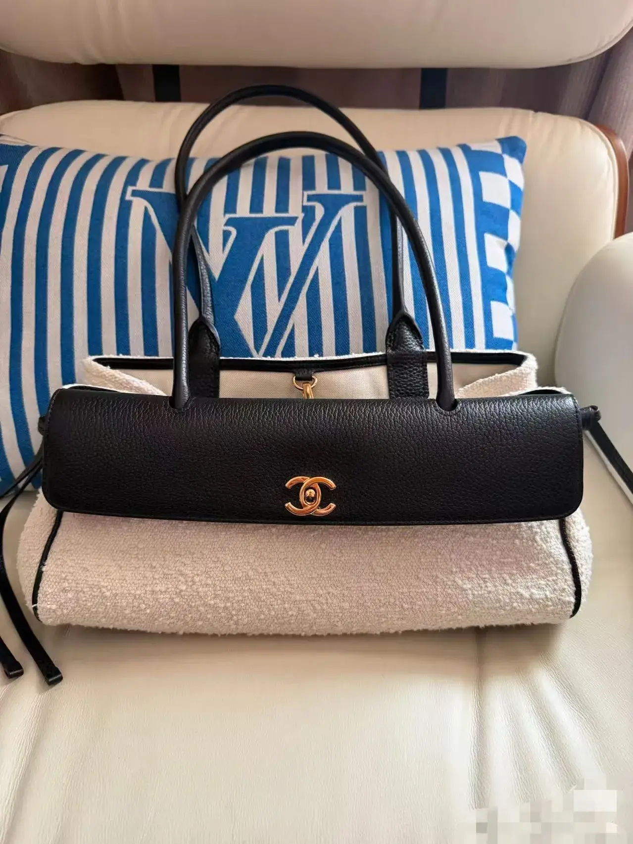Chanel Black Grained Leather Tote Bag product photo from LabelPicks