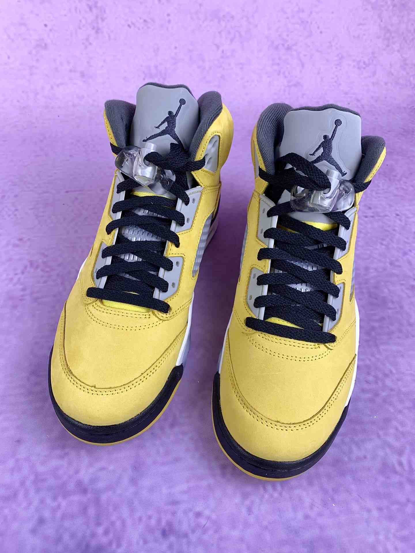 Air Jordan 5 Retro 