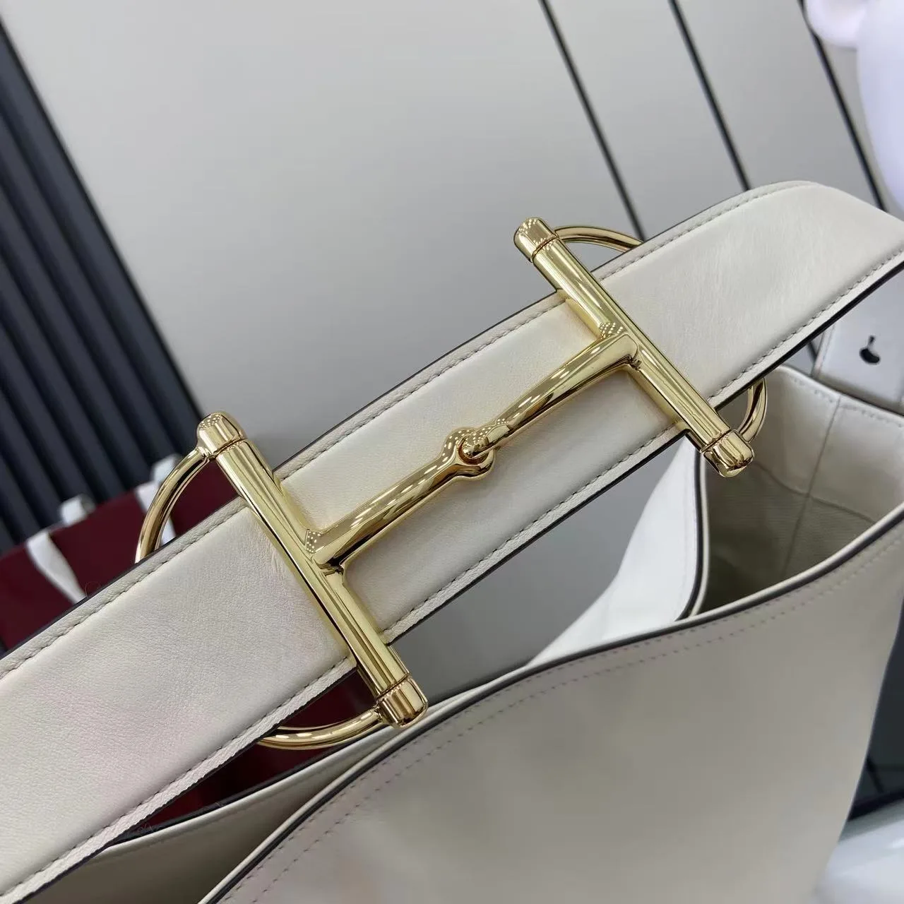 Gucci White Smooth Leather Tote Bag product photo from LabelPicks