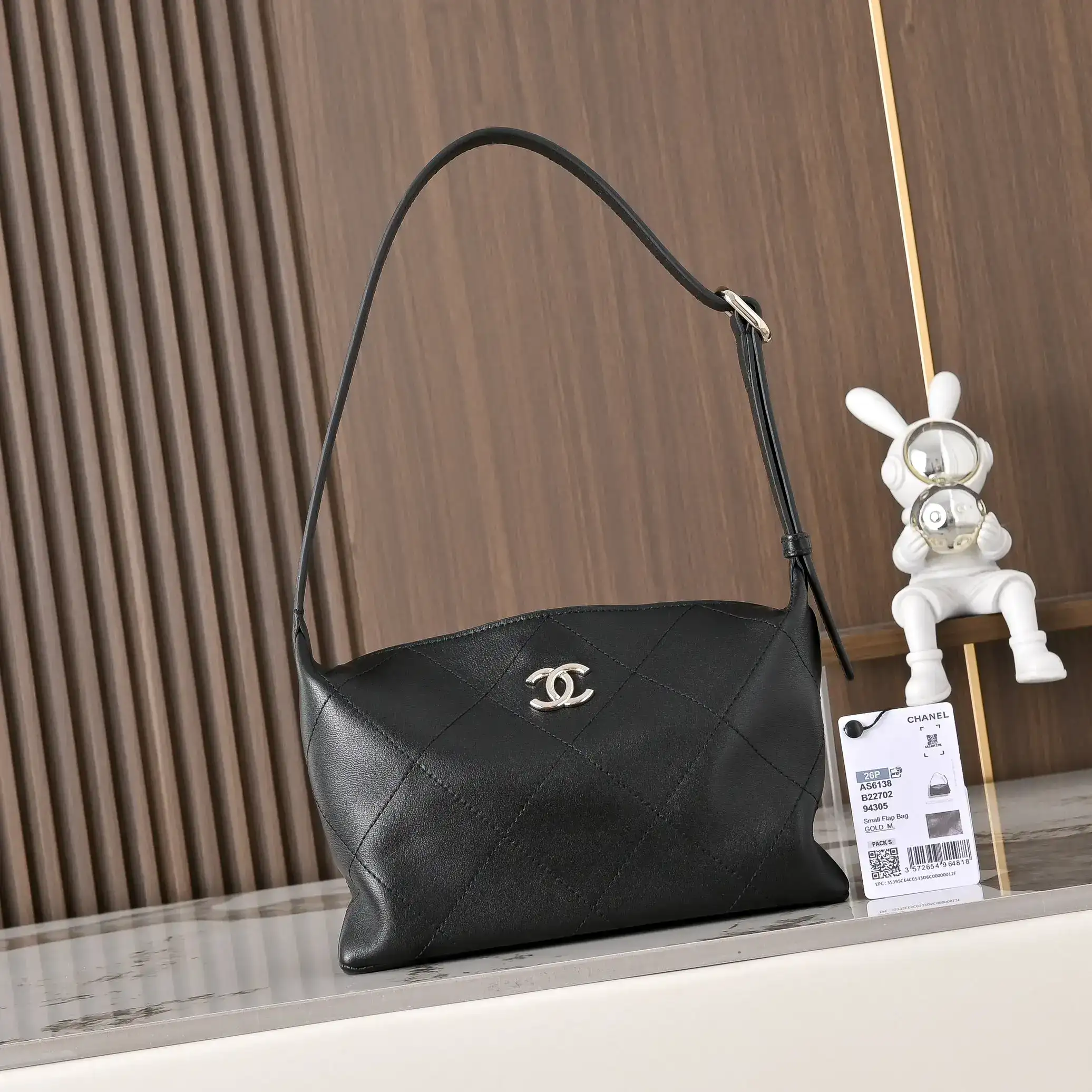 Chanel Lambskin Shoulder Bag product photo from LabelPicks