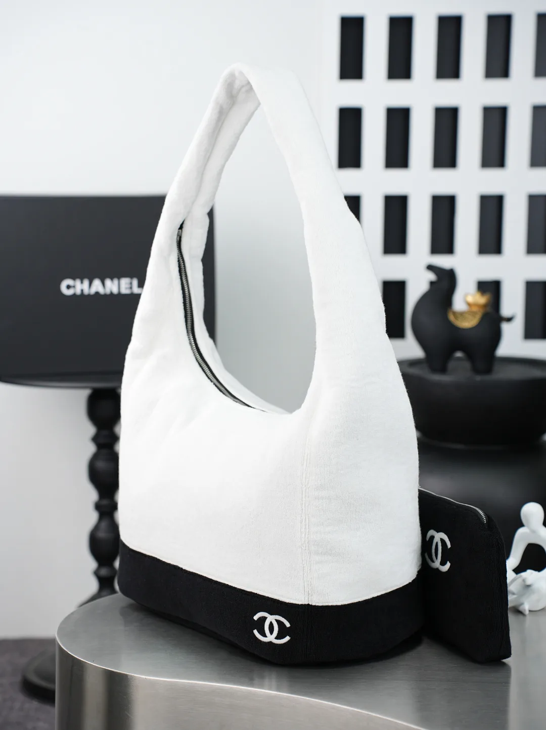 Chanel White Tote Bag product photo from LabelPicks