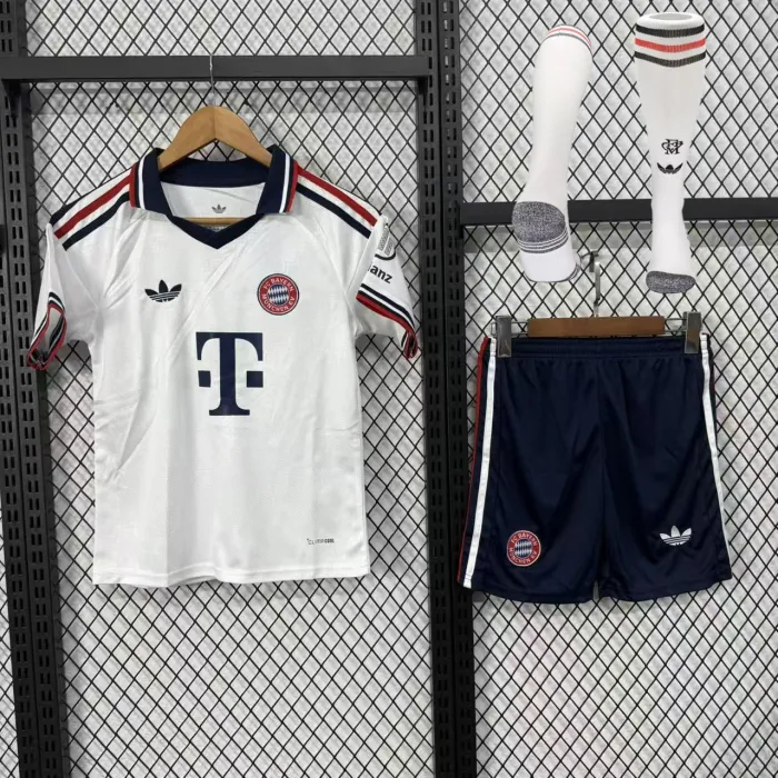 Kids Bayern Munich Away Suit & Socks 26/27