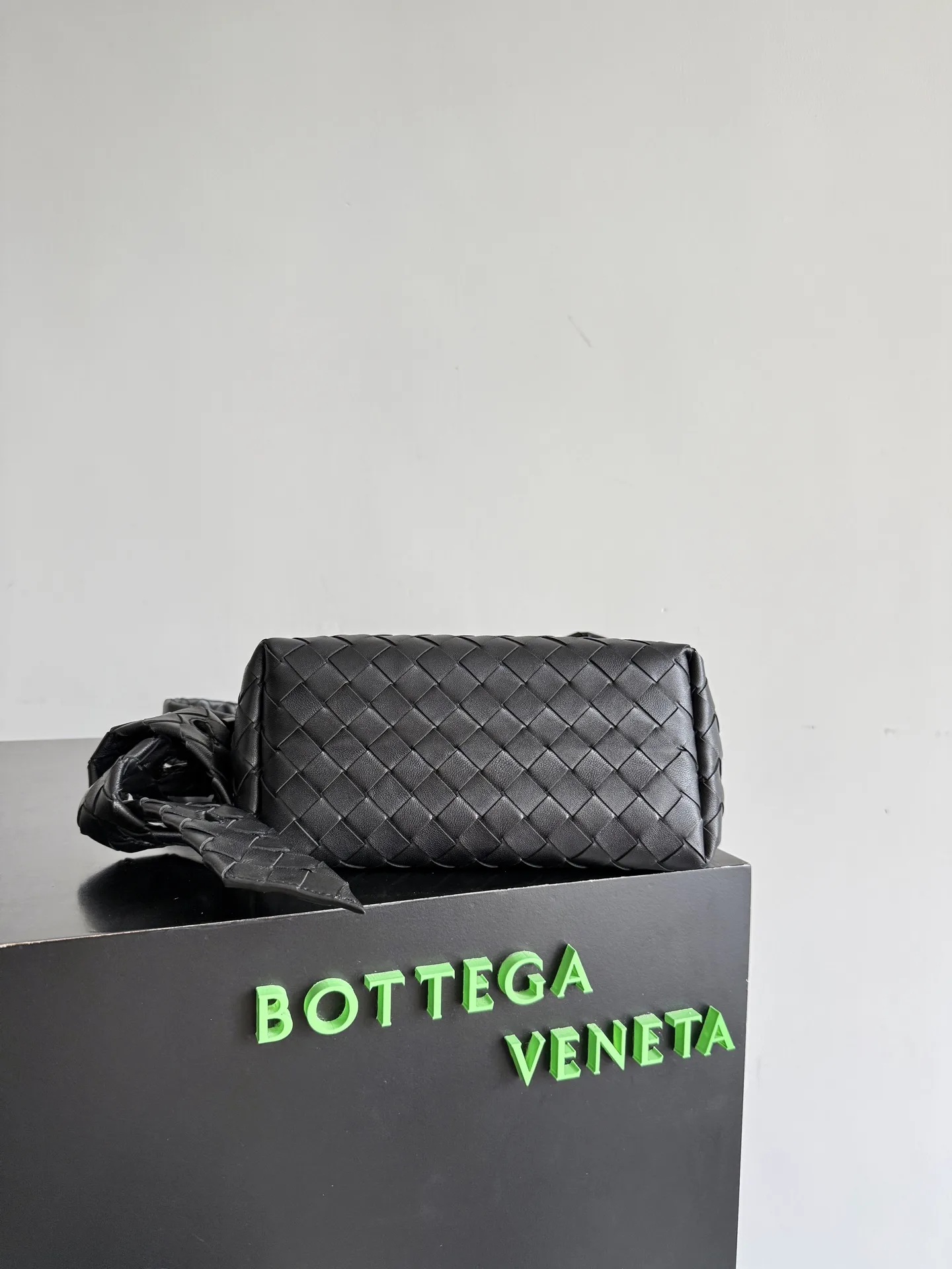 Bottega Veneta Brown Knot Intrecciato Woven Leather Hobo Bag product photo from LabelPicks