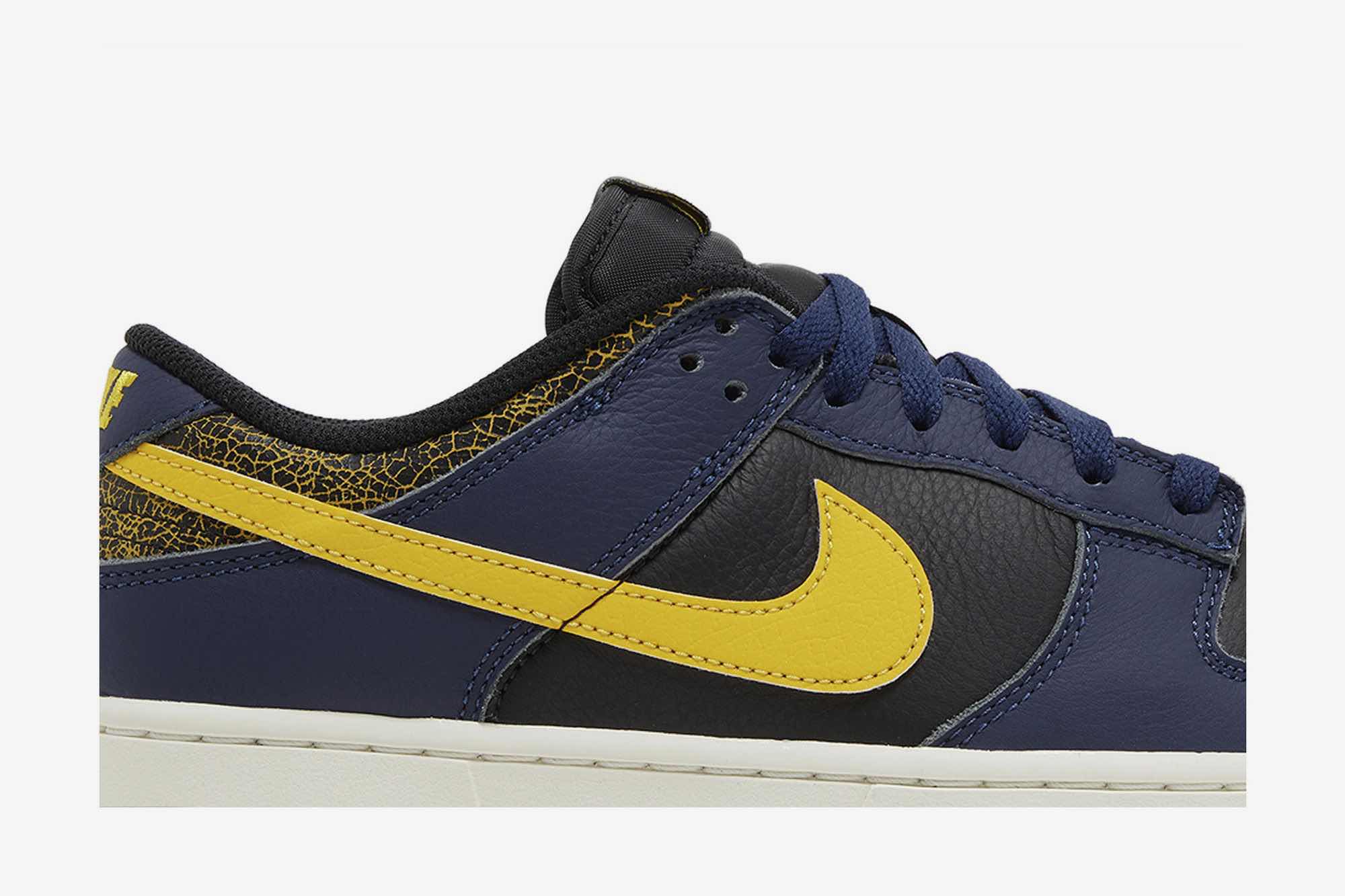 Nike Dunk Low Vintage ‘Midnight Navy Tour Yellow’ FZ4014-010